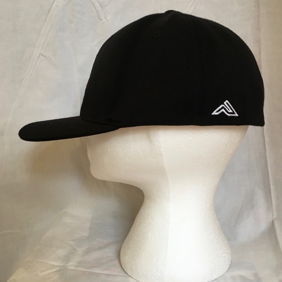 MoTeC ECU Hat HTP Performance Pacific Headwear Pro - Picture 5 of 12